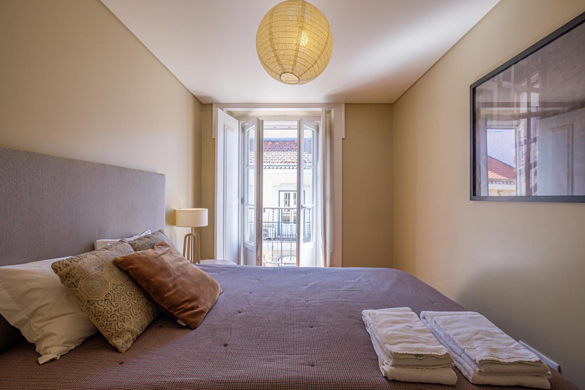 Nomad's Downtown - 3bdr S Juliao Lisbon