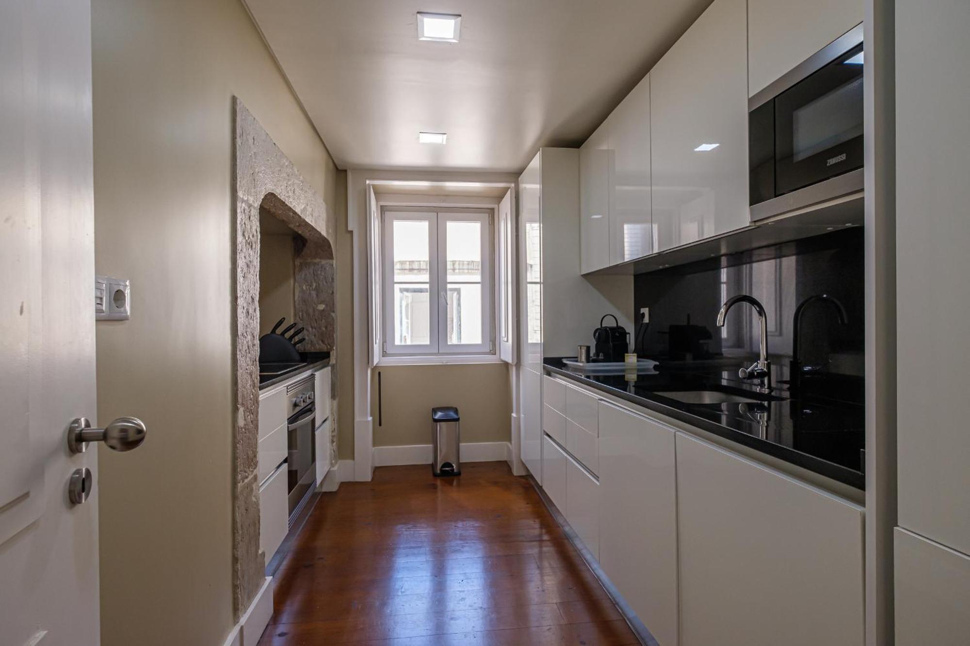 Apartment Nomad's Downtown - 3bdr S Juliao Lisbon